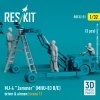RESKIT RSF32-0051 MJ-4 Jammer (MHU-83 B/E) driver & airmen (scene 1) (3 pcs) (3D Printed) (1/32)